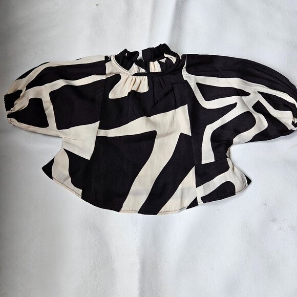 Banana Republic Other - Banana Republic Baby Ruffle Neck Top